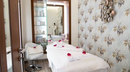 Imagen 2 de La Sirene Beauty Salon and Spa - Al Wasl