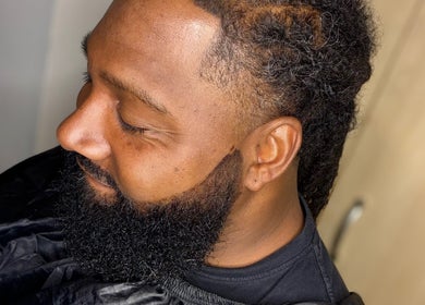 Fresh haircut and beard by Mobile Barber Phill in North Canton, Ohio, US showcases expert grooming.