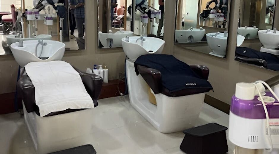 Elegant hair wash stations at Mr Cutts, Dhaka, Dhaka Division, BD, offering premium salon experience.