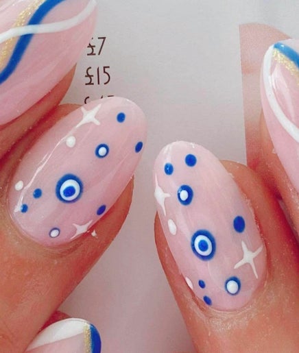 Stunning nails image 2