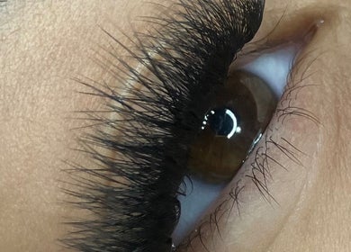 Close-up of perfectly curated eyelashes by The A List Beauty Salon, Gqeberha, Eastern Cape, ZA.