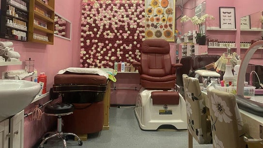 Queen Bee Beauty Hive