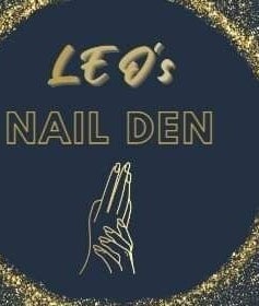 Leo's Nail Den logo with golden ring, located in Pretoria, Gauteng, ZA.