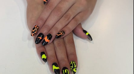 Biv's Beauty image 2