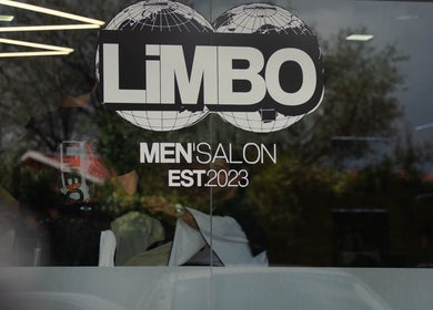 Entrada da LiMBO Men’s Salon em Merelim S. Pedro, Braga, PT com logotipo visível.