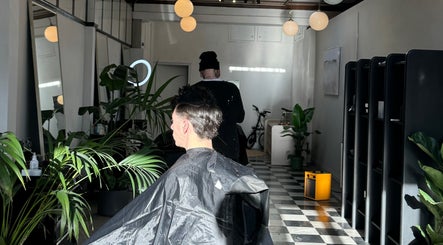 MOAI Barber Studio