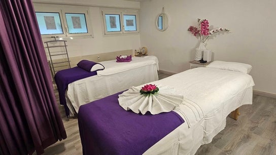 Yanisa Massage