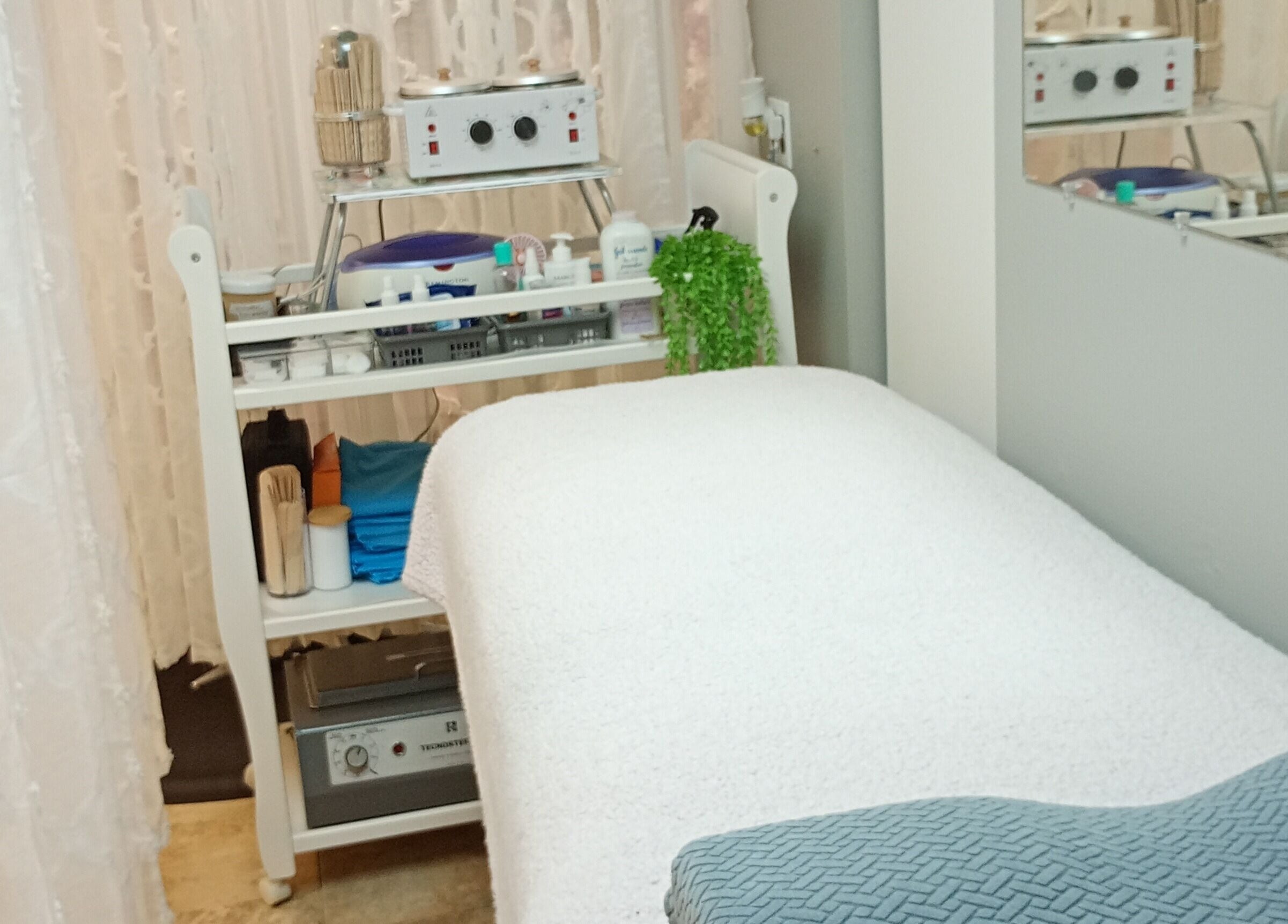 Salle de soin relaxante chez TresseXtension & Beauty by Iza à Shawinigan, Québec, CA.