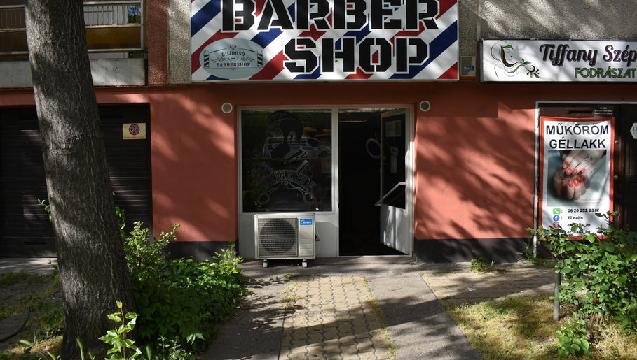 Bujdosó Barbershop – kuva 1