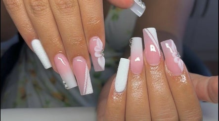 Icy Nails and Beauty صورة 2
