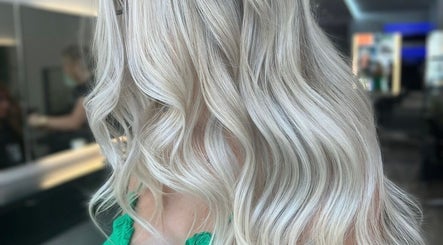 Carrie Fern Price Hair, bilde 2