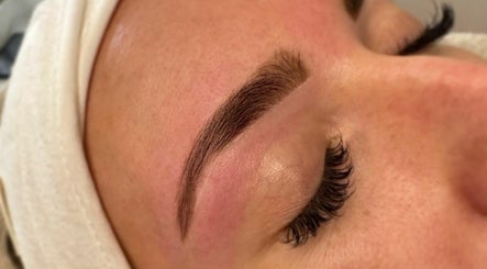 MM Brows image 3