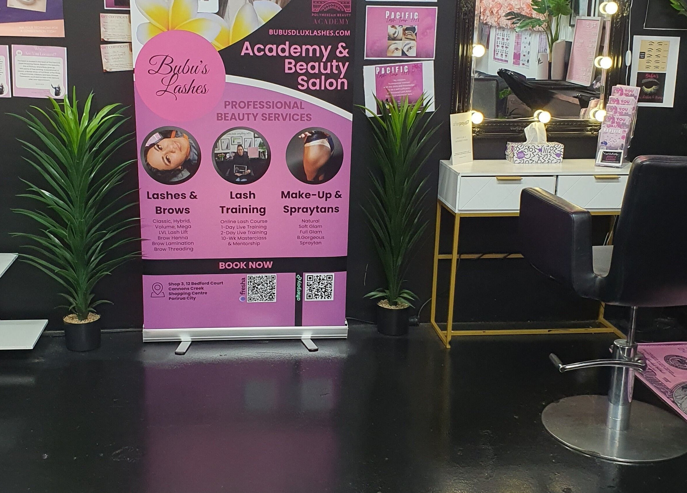 Beauty station at Bubu's Lashes, Porirua, Wellington, NZ with mirror and chair.