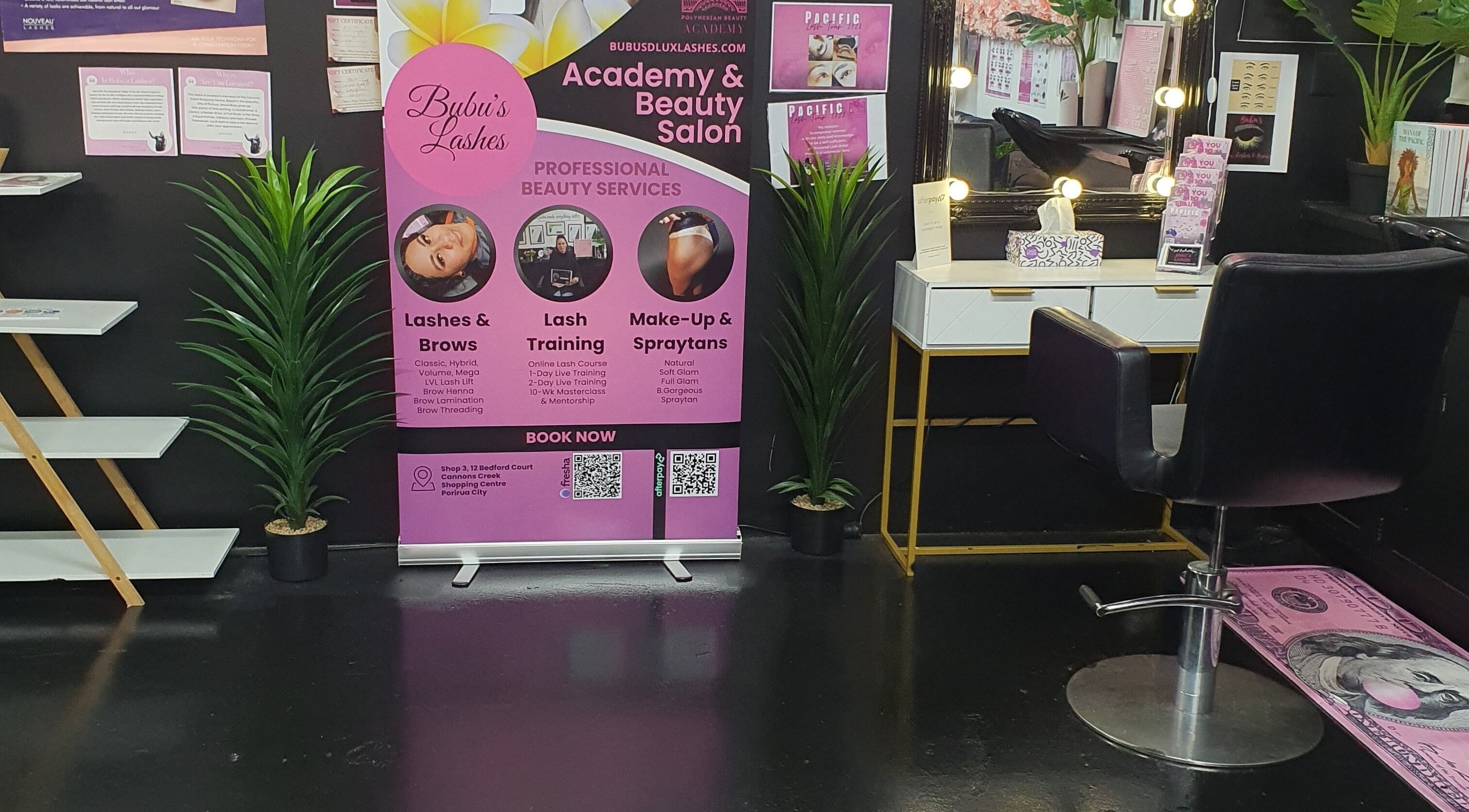 Beauty station at Bubu's Lashes, Porirua, Wellington, NZ with mirror and chair.