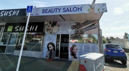 Ohm Sai Hair & Beauty Salon imaginea 3