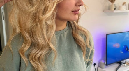 Olivia Luxe Hair image 3