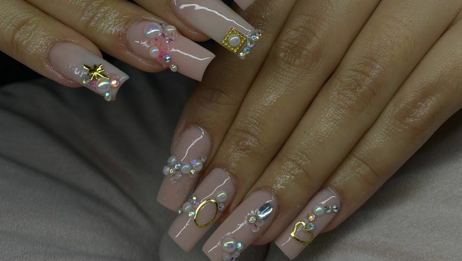 Babee Nailss image 1