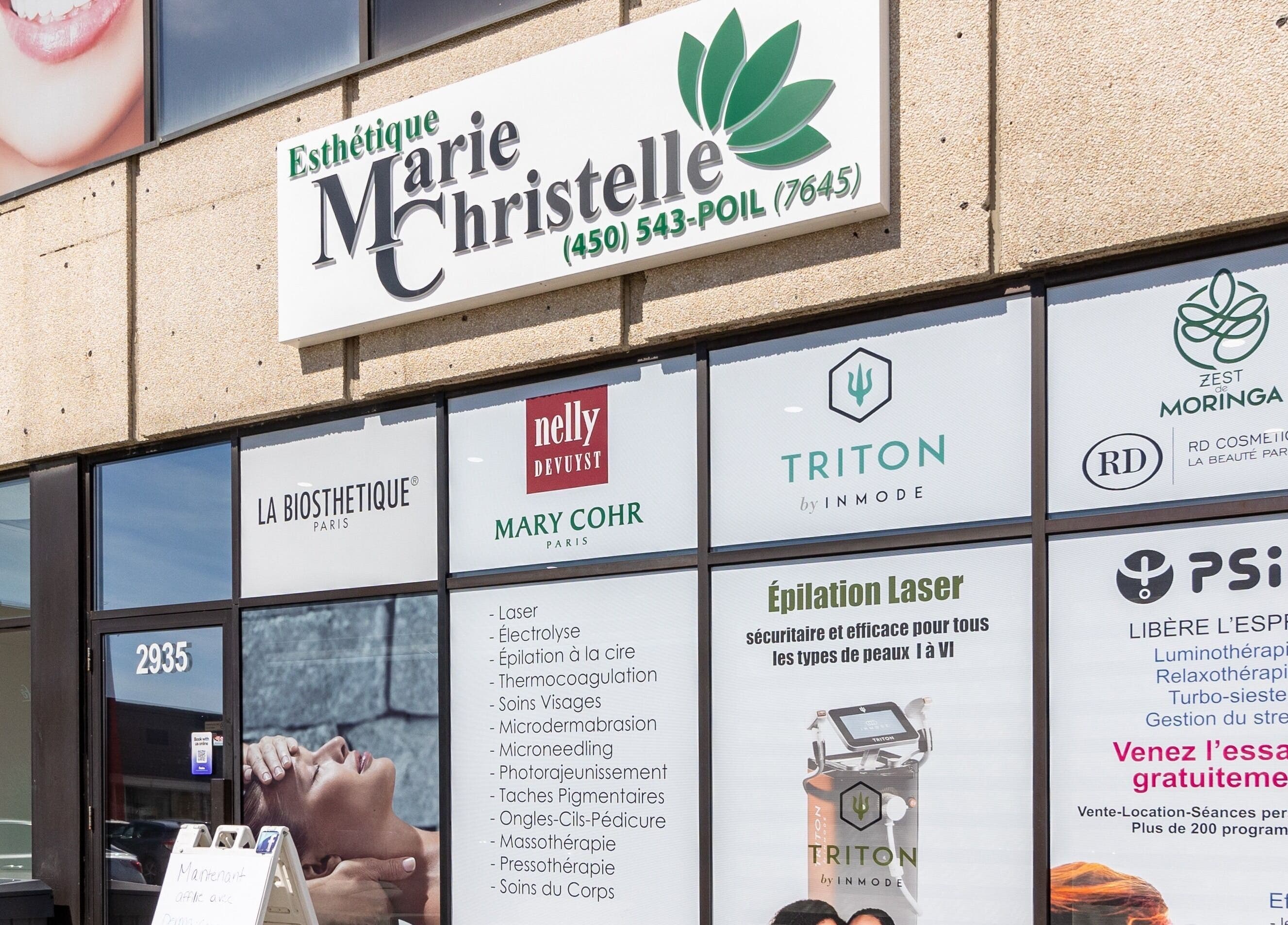 Entrée d'Esthétique Marie-Christelle à Laval, Québec, CA, affichant divers services de beauté.