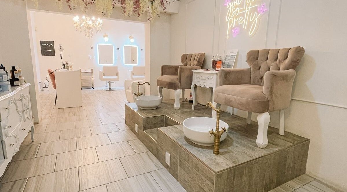 Elegante espacio de pedicura en Genoveva Beauty Studio, Oaxaca De Juárez, Oaxaca, MX.