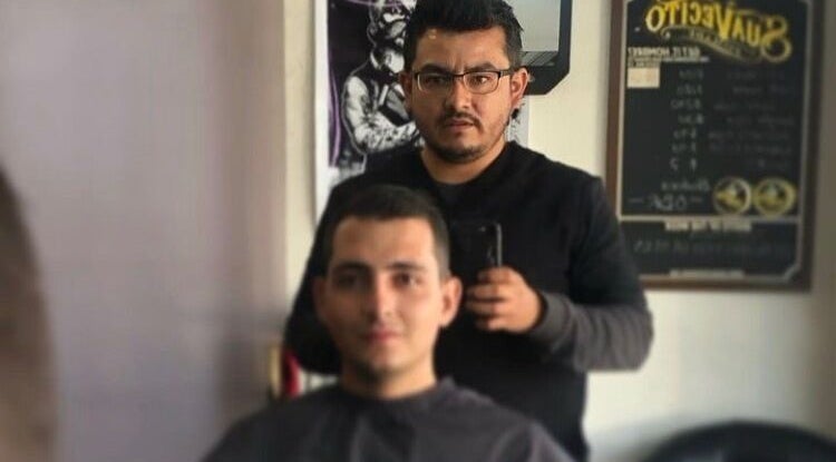 Vista interior de Barbería Obr en Santiago De Querétaro, Querétaro, MX, destacando un corte de cabello.