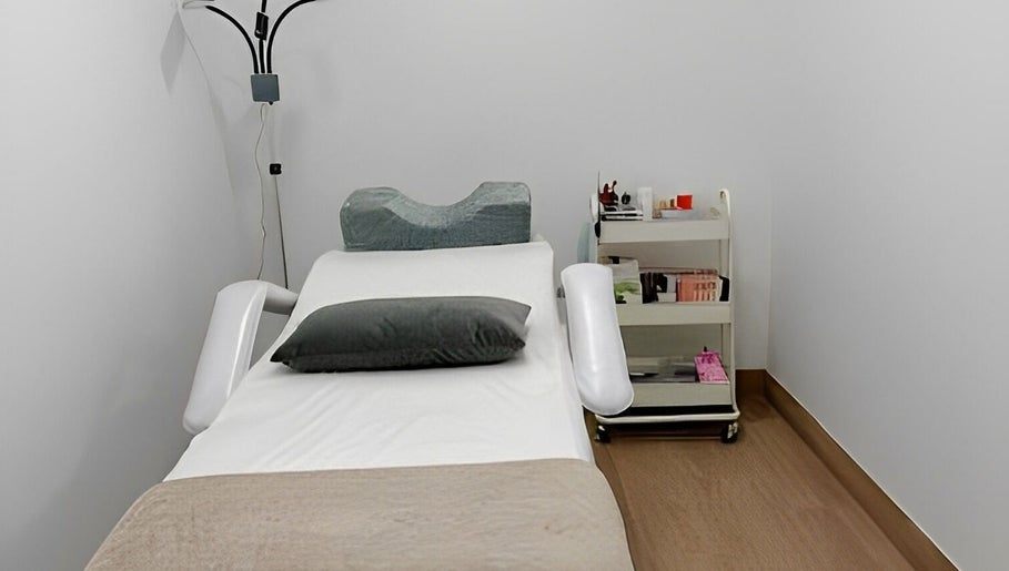 Rayssa Lash Lisbon, bild 1