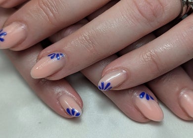 Blue floral nail art at DC Beauty, Samantha Louise Beauty Studio, Coleraine, Northern Ireland, GB.