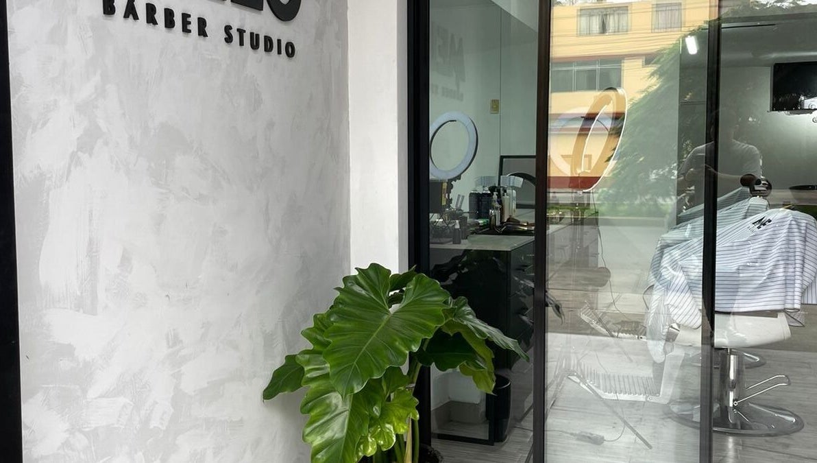 Vista de la entrada principal de Melo Barber Studio Miraflores en Miraflores, Provincia De Lima, PE.