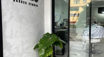 Vista de la entrada principal de Melo Barber Studio Miraflores en Miraflores, Provincia De Lima, PE.