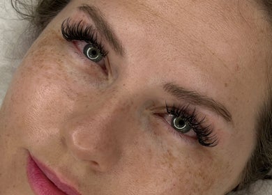 Close-up of Glamour Goddess Lashes work in Bonogin, Queensland, AU, showcasing stunning eyelash extensions.