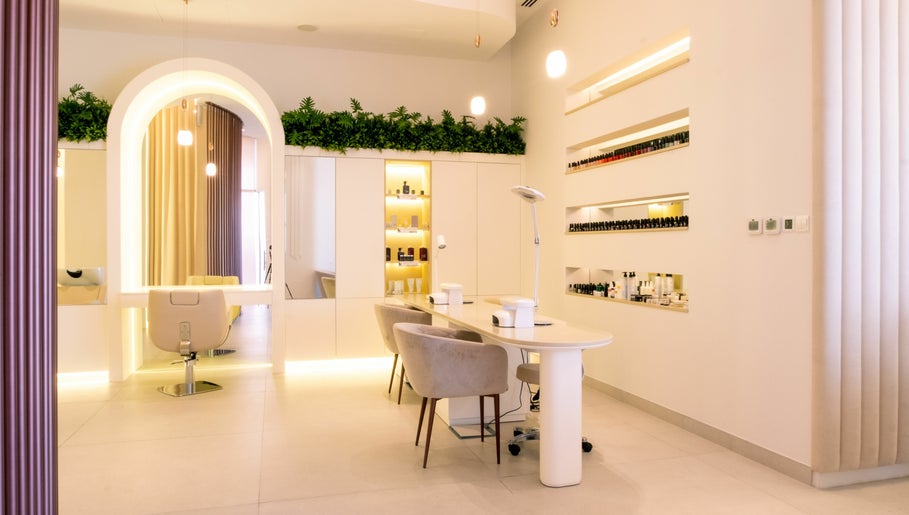 Vernie Beauty Salon – obraz 1