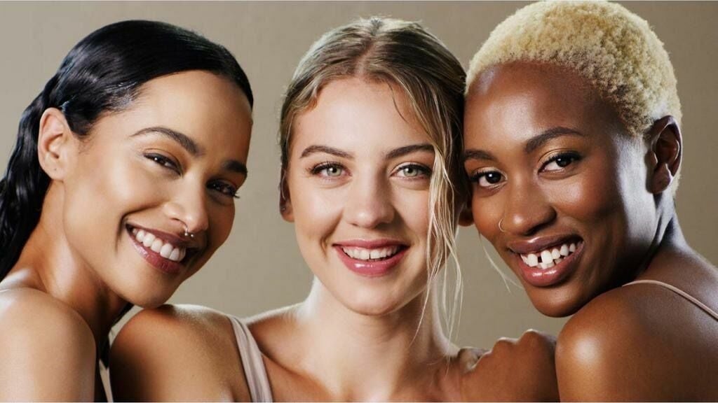 Belushi Aesthetics UK, 12 Streatham High Road Entrance through luxe