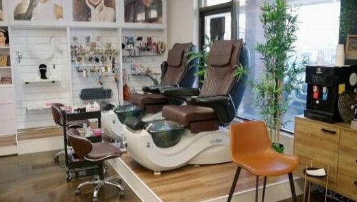 Sosha Salon, bild 1