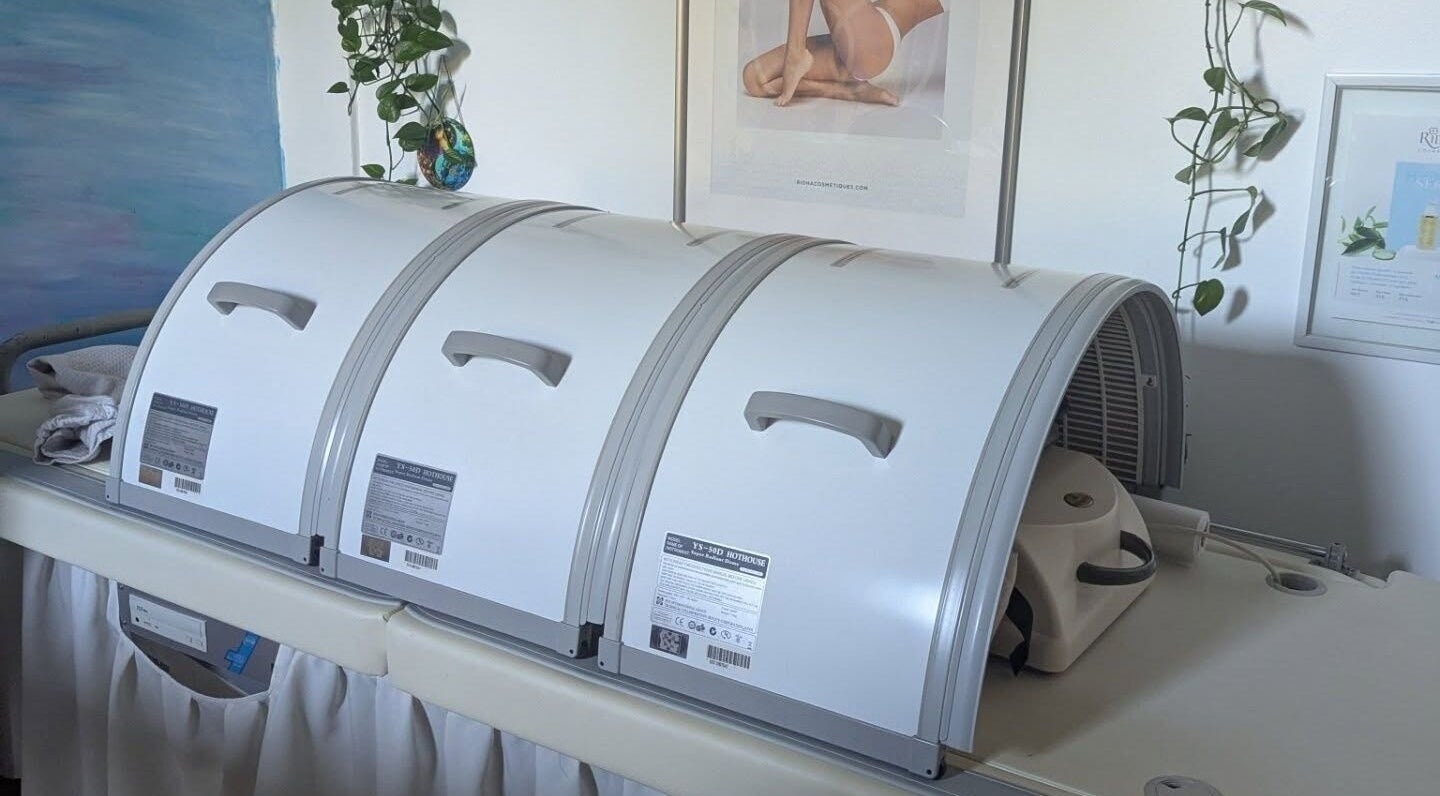 Capsule de relaxation moderne à l'Alchimie de la beauté, Montréal, Québec, CA. Expérience de bien-être unique.