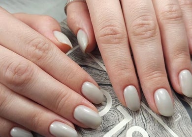 Stylish nails at GELuxe Nail Studio, Dapto, New South Wales, AU showcasing expert manicure design.