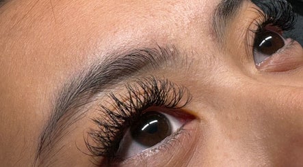 Chia Lash Artistry, bild 2