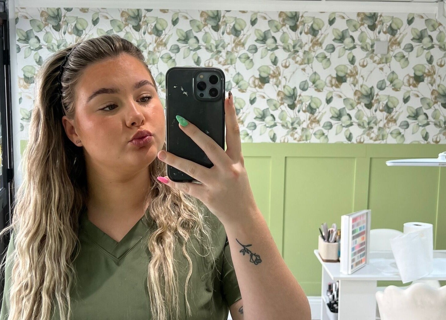 Nailedit Bymillie stylist capturing a selfie in the salon, Burnley, England, GB.