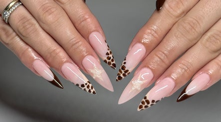 Elegant leopard print nail art at Gel Serenity, Advancetown, Queensland, AU showcases refined beauty.