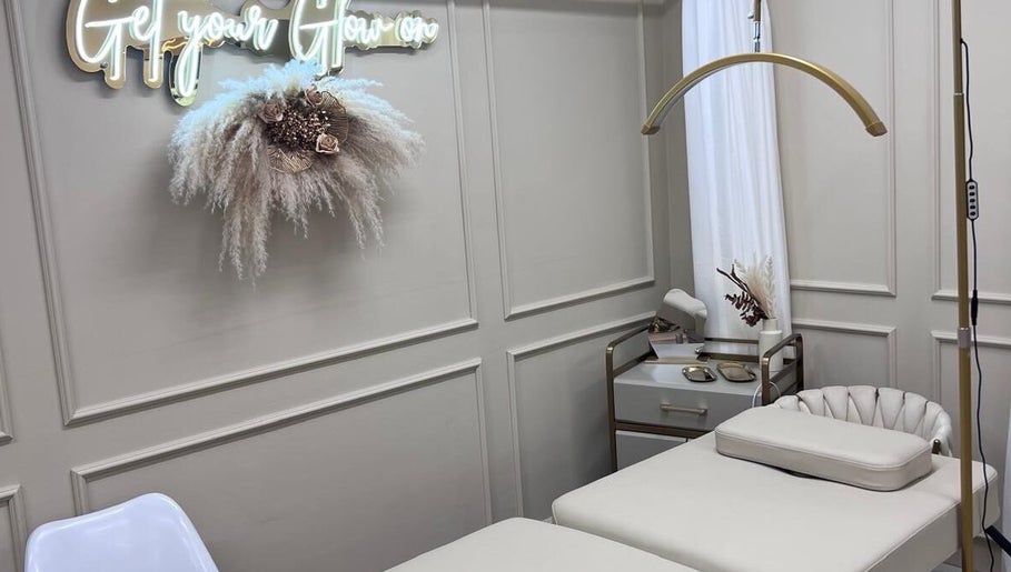 Cozy treatment room at Beauty by Harriet - Glow Hair Salon, Crownhill, England, GB with elegant decor.