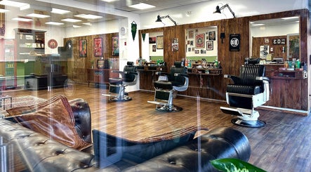 Mens Groom Barbershop kép 3