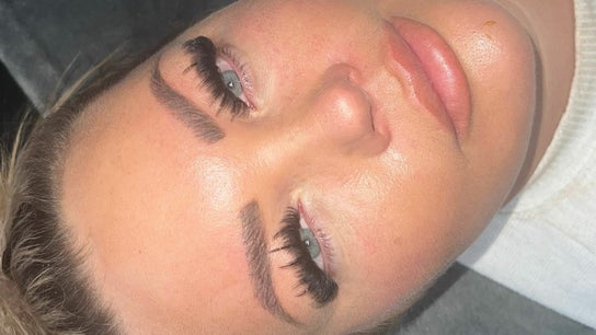 Lashes by Luluxo