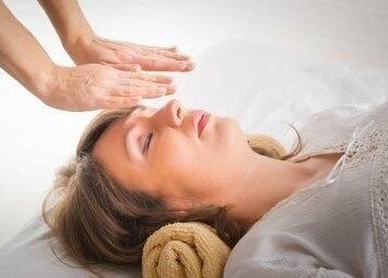 Reiki healing at Allfit Holistics, Fareham, England, GB promoting relaxation and wellness.