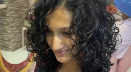 Curl Care - Thane image 3