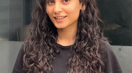 Curl Care - Noi Tre Khan Market image 3