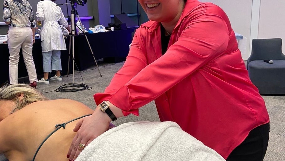 Massage session at BCM.AESTHETICS in London, England, GB showcasing expert relaxation techniques.