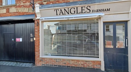 Tangles Hair Salon Farnham obrázek 3