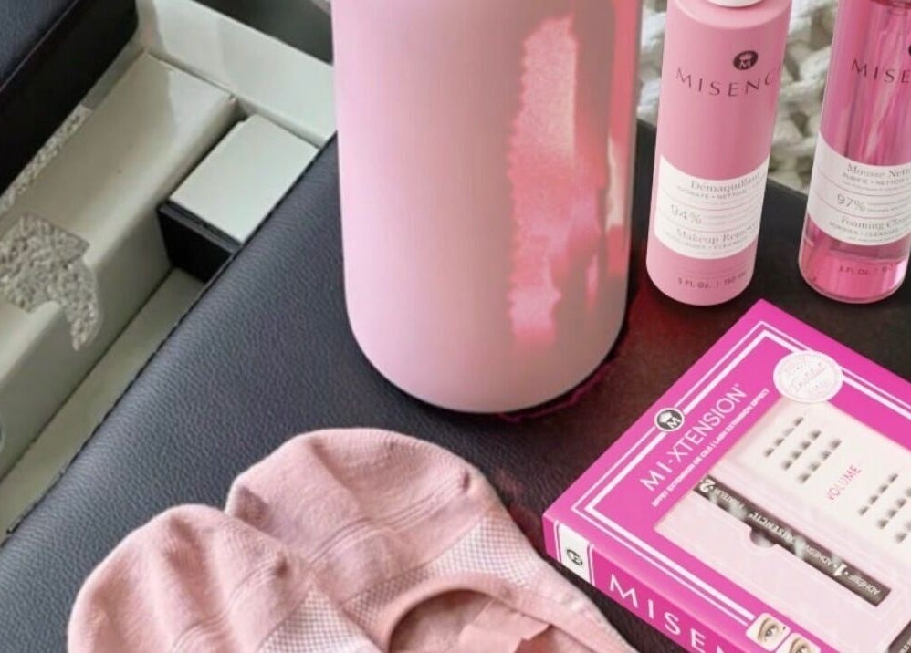 Produits de beauté à Cline, Tel Aviv-yafo. Chic et modernité en Tel Aviv District.