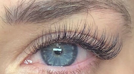 Flawless Lash Studio, bild 3