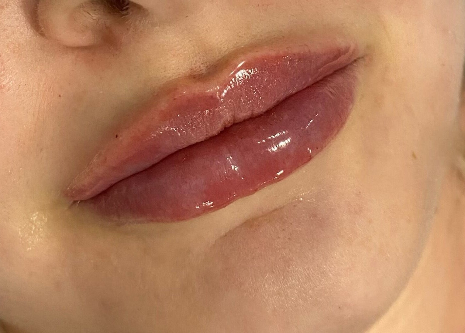 Glossy lips showcased at Beauty Box SPMU & Aesthetics Anna Tempska, Bingham, England, GB.