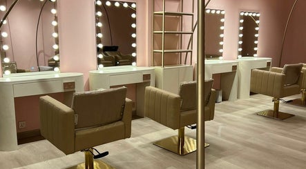 Kasa Beauty Salon, bild 2