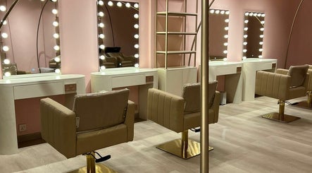 Kasa Beauty Salon image 3